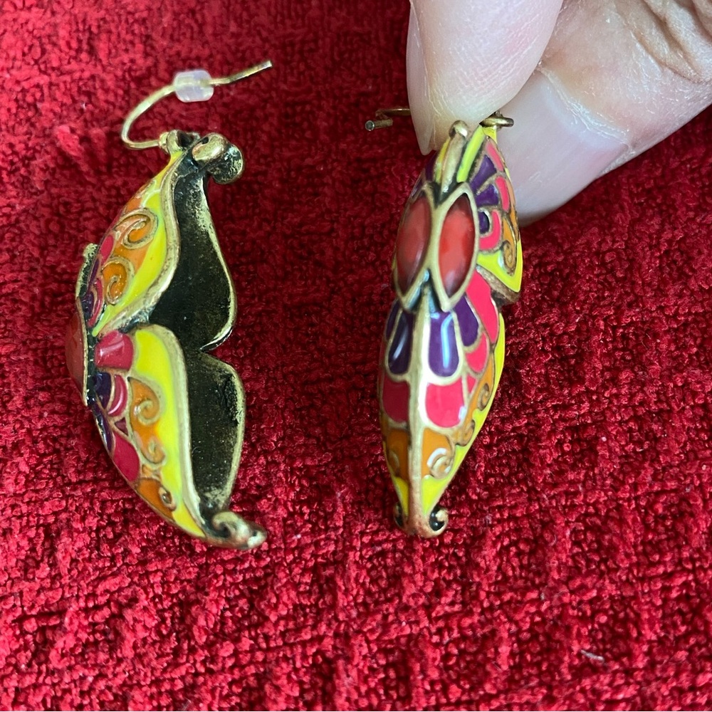 EUC Butterflies Cloisonné Gold Tone Earrings - Picture 4 of 6